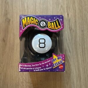Magic 8 ball NWT